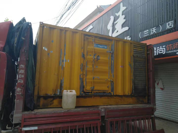 工农发电机组功率与使用时间之间的关系
