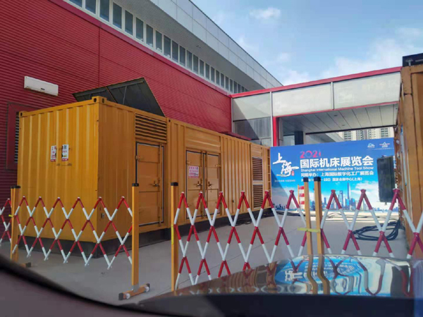 工农发电车出租-发电机无电压或电压太低怎么办？