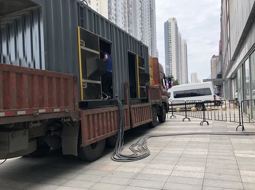 工农低温环境下，柴油发电机组电池充满电的具体时间受哪些因素影响？